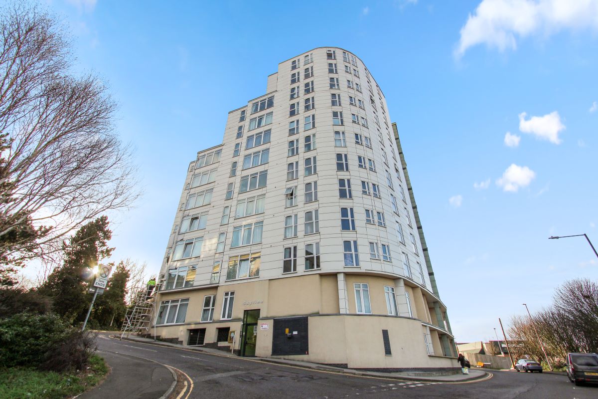 Property for Auction in South Yorkshire - Apartment 50 Skyline, Barnsley, South Yorkshire, S70 1LW