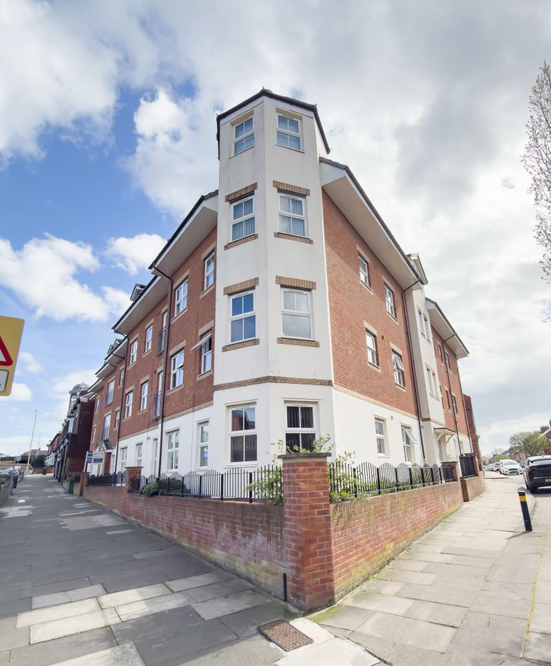 Property for Auction in North East - no.28 Rekendyke Mews Laygate, South Shields, Tyne And Wear, NE33 4JN