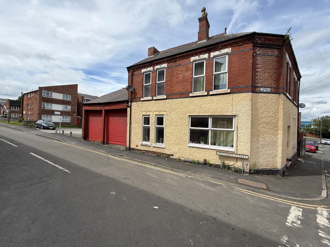 Property for Auction in Nottinghamshire & Derby - 60 Wood Street, Ilkeston, Derbyshire, DE7 8GE