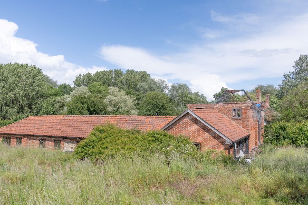 Hollybush Farm Thwaite Road, Bungay, Suffolk, NR35 2RX