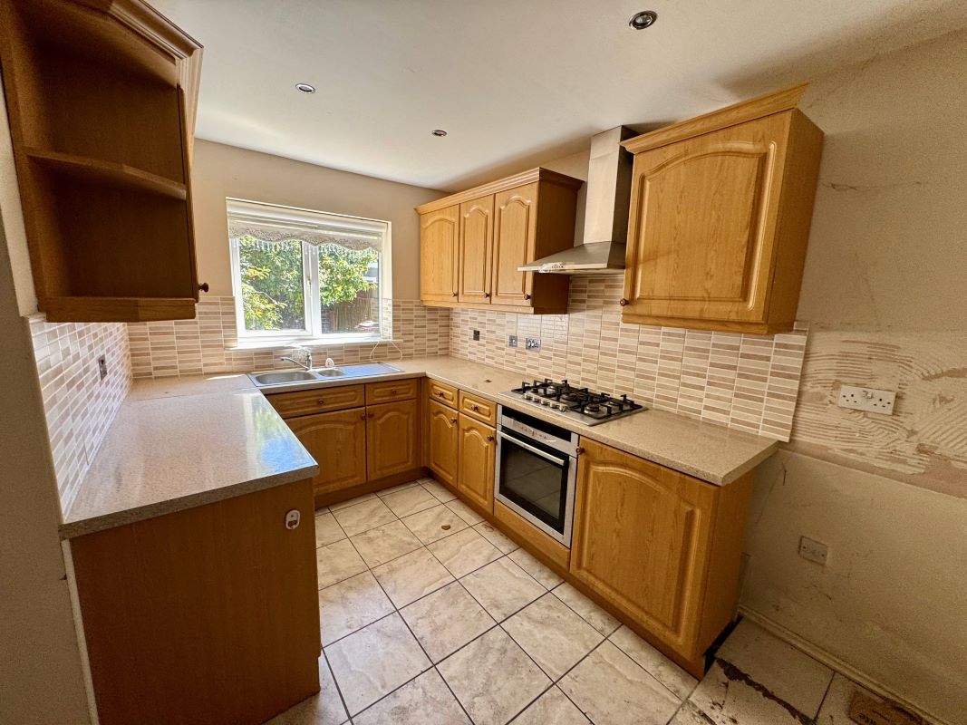 6 Bushey Park, Kingswood, Hull, East Yorkshire, HU7 3JF