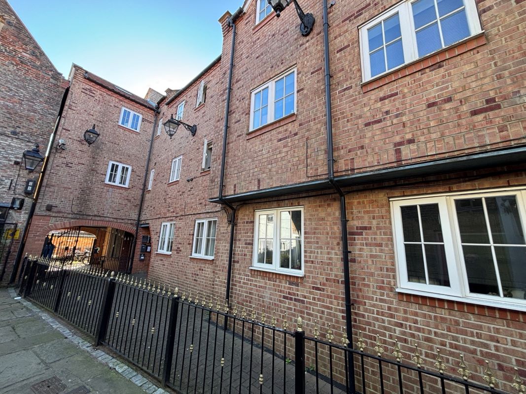 4 Howard House Clarks Yard, Darlington, County Durham, DL3 7QG