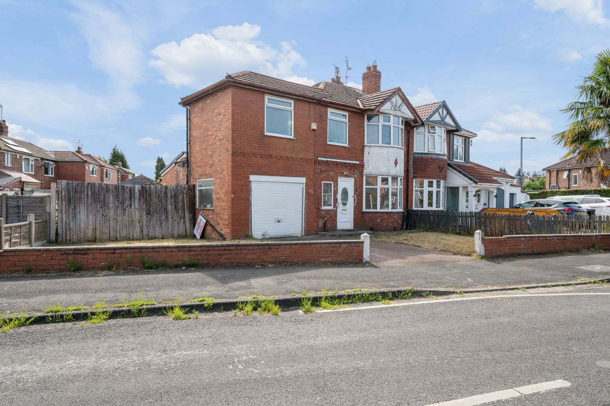 81 Shakespeare Drive, Cheadle, Cheshire, SK8 2BZ