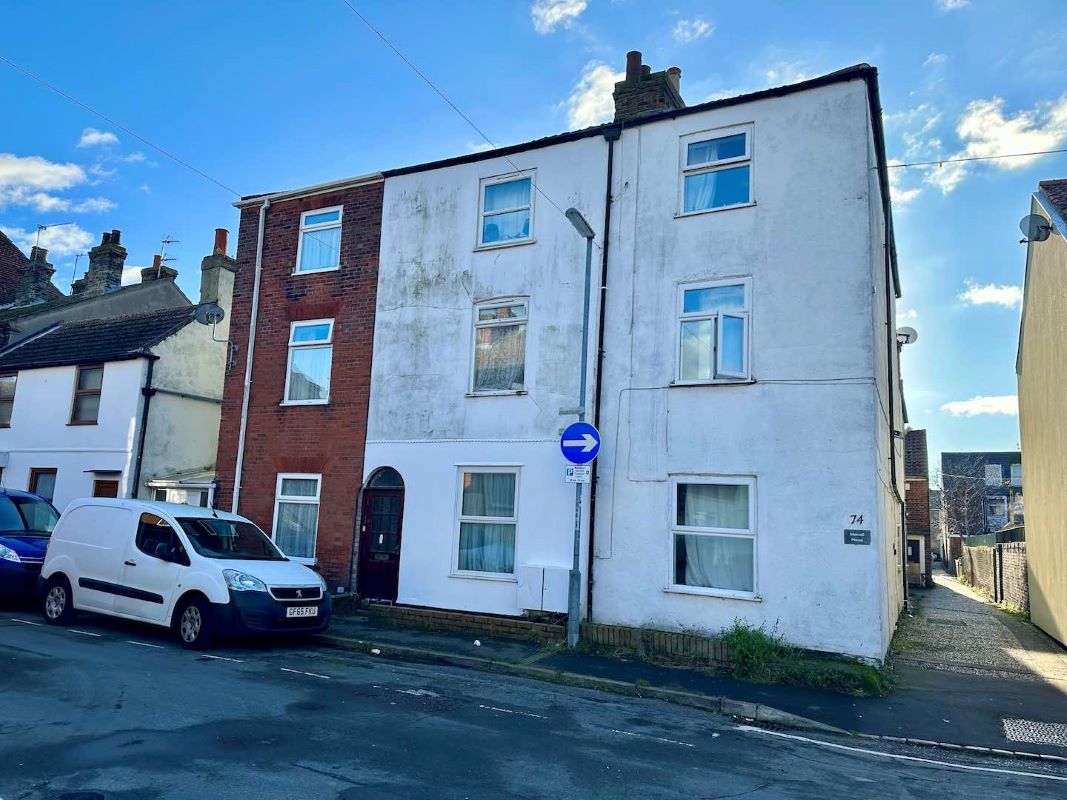 Property for Auction in East Anglia - 73A Rodney Road, Great Yarmouth, Norfolk, NR30 2LJ