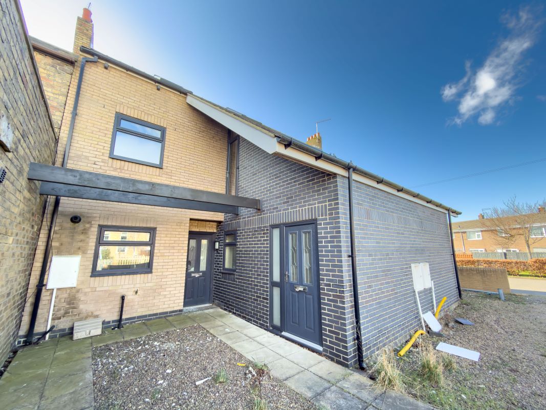 Property for Auction in North East - Sandstone Apartment First Row, Morpeth, Northumberland, NE61 5HD