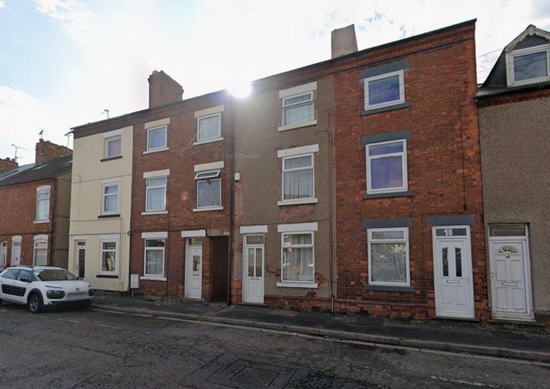 Property for Auction in Nottinghamshire & Derby - 20 Priestsic Road, Sutton-In-Ashfield, Ashfield, Nottinghamshire, NG17 4EB