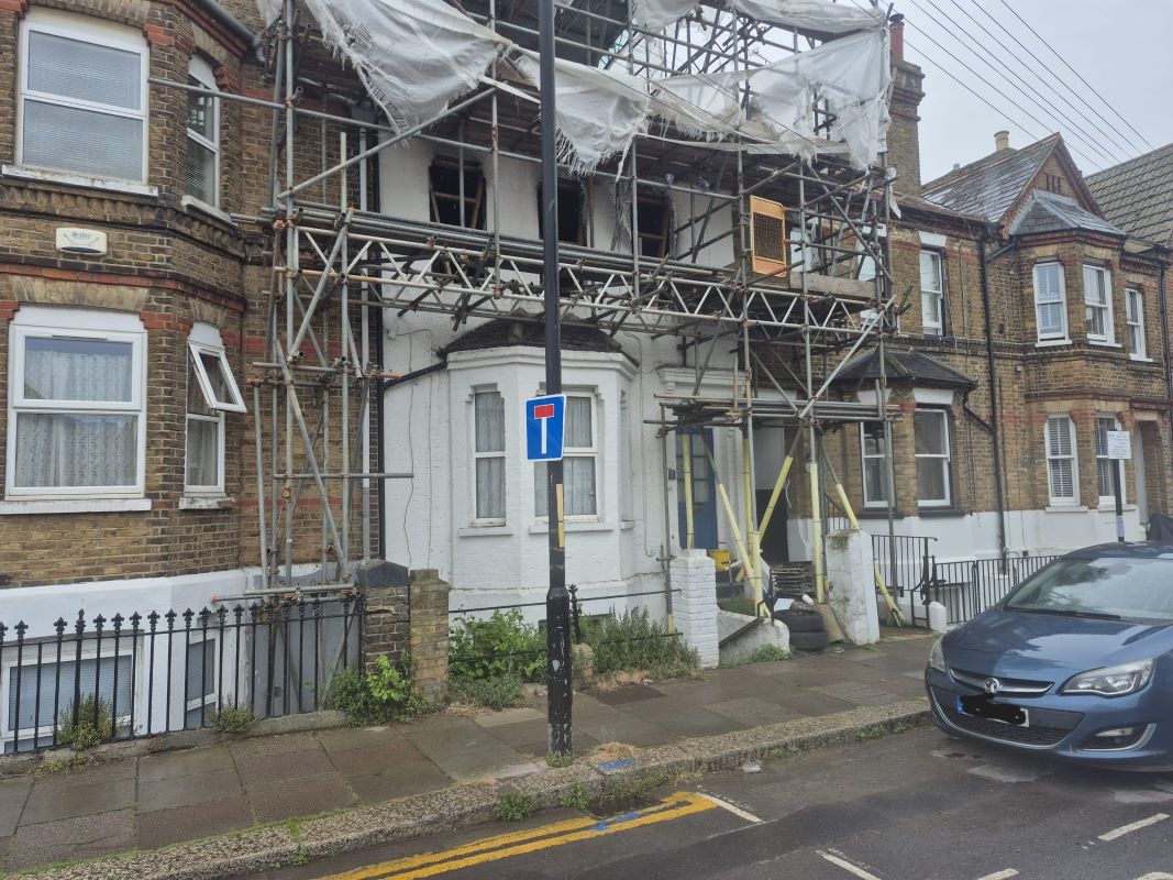 Property for Auction in Kent - Basement Flat 7 Richmond Street, Herne Bay, Kent, CT6 5LR