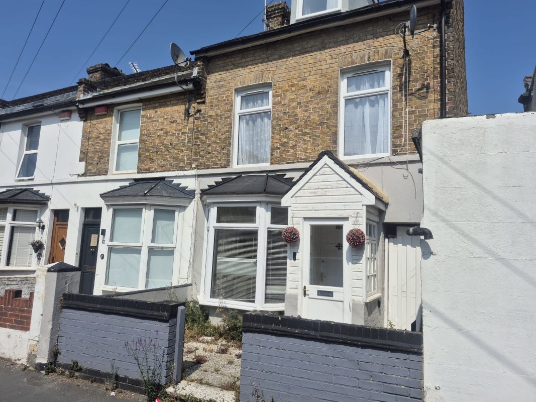 Property for Auction in Kent - 17 Rodney Street, Ramsgate, Kent, CT11 9JT