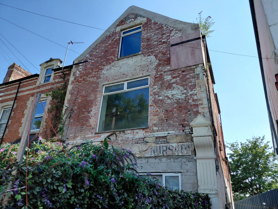 Property for Auction in North West - 86 Windsor Road, Penarth, South Glamorgan, CF64 1JL
