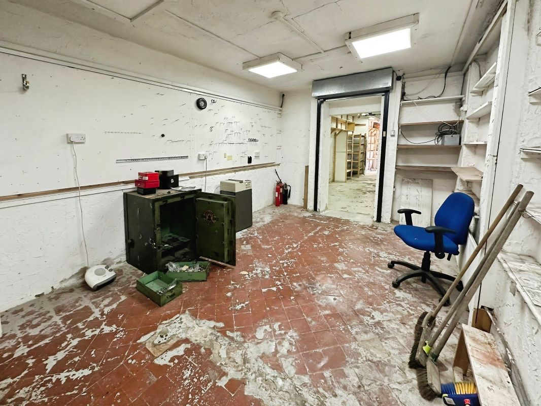 Lot Image
