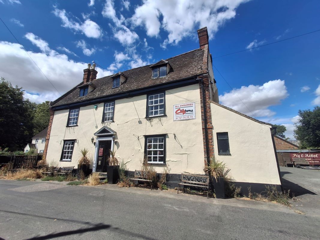 Property for Auction in North West - The Pig & Abbott Abington Pigotts, Royston, Hertfordshire, SG8 0SD