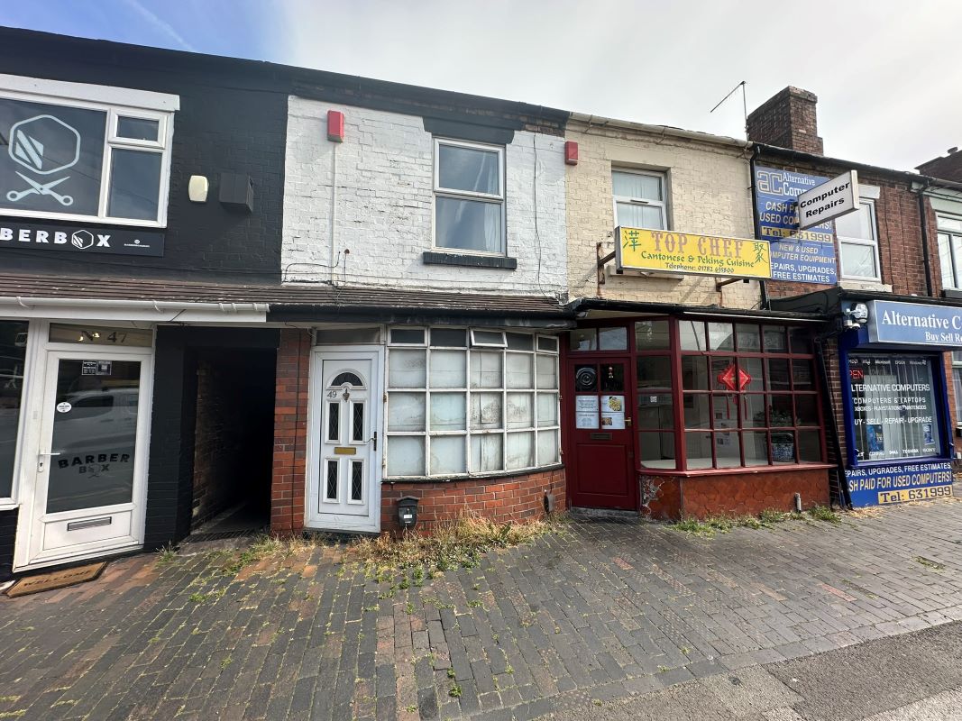Property for Auction in Cheshire, Staffordshire & Shropshire - 49 Watlands View, Newcastle, Staffordshire, ST5 8AB