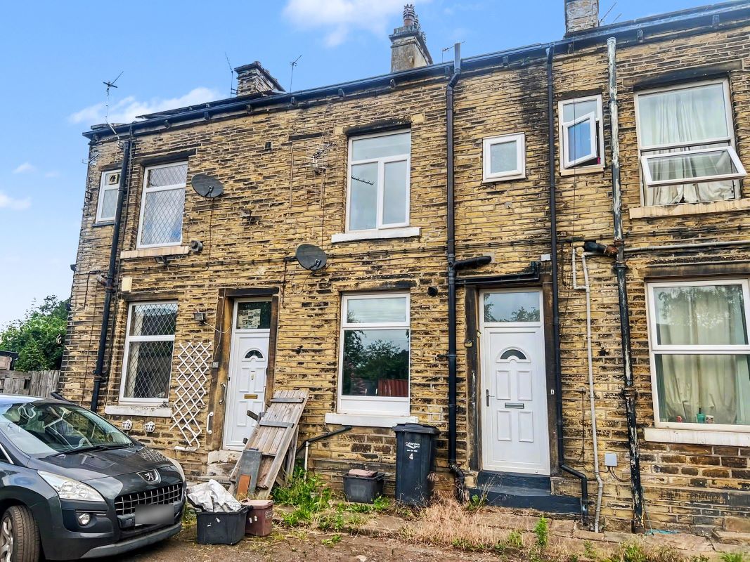 Property for Auction in Manchester - Blackburn Buildings, 4 Wakefield Road, Brighouse, West Yorkshire, HD6 1QL