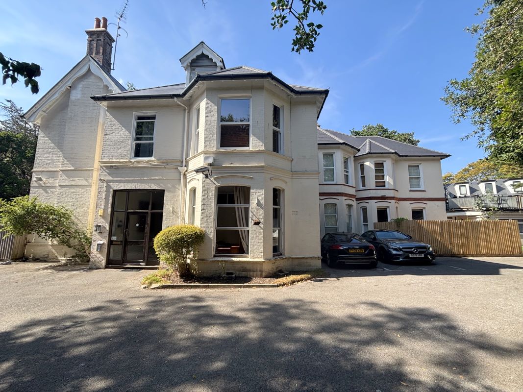 Property for Auction in South West - Flat 2 Amberwood Grange, Bournemouth, Dorset, BH1 1HY