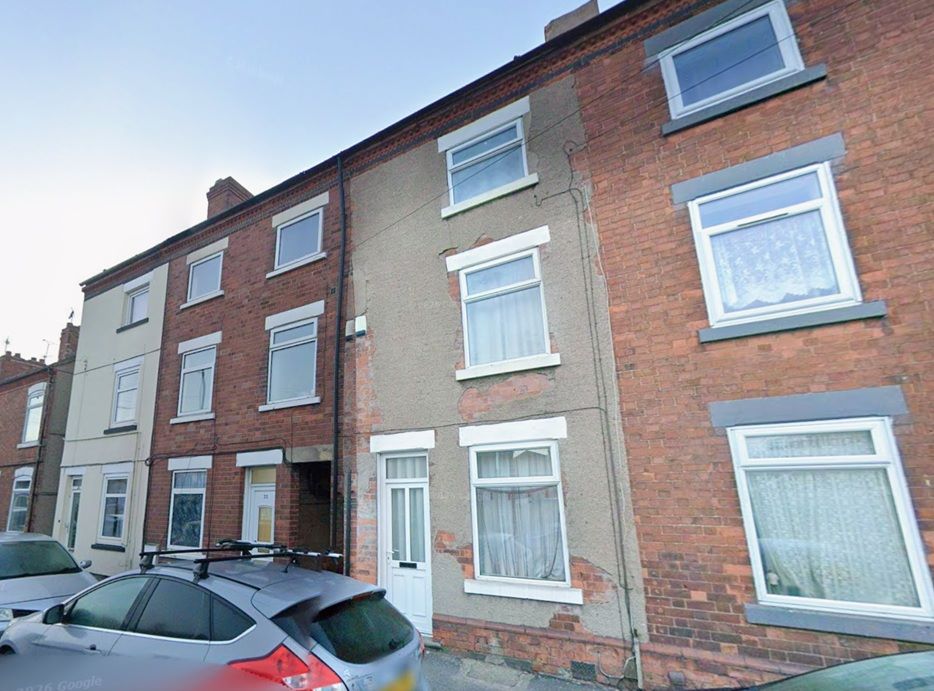 Property for Auction in Nottinghamshire & Derby - 20, Priestsic Road, Sutton In Ashfield, Nottinghamshire, NG17 4EB