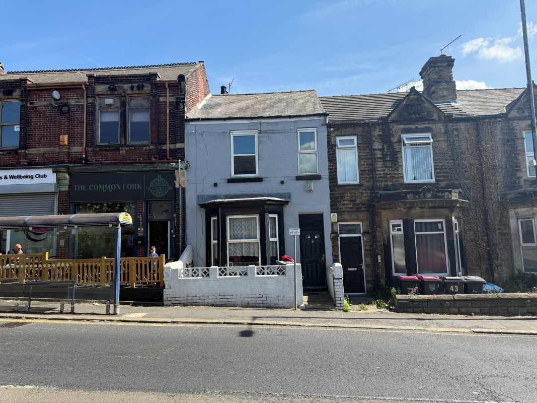 Property for Auction in South Yorkshire - 45 Rawmarsh Hill Parkgate, Rotherham, South Yorkshire, S62 6DP