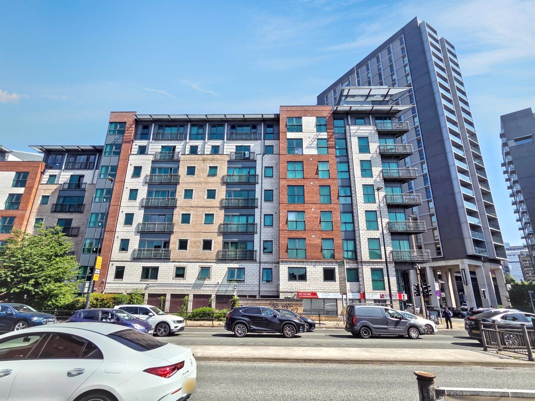 Property for Auction in South Yorkshire - Apt 167 City Point, Salford, Lancashire, M3 6EU