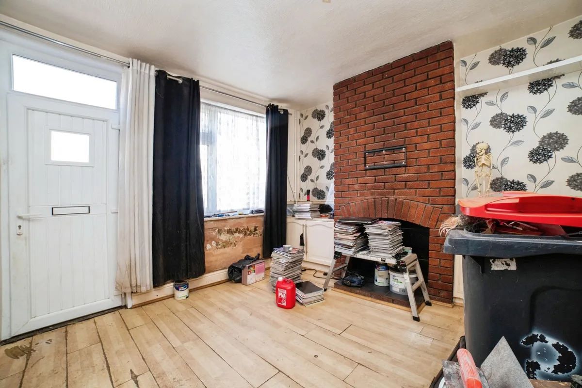Property for Auction in Nottinghamshire & Derby - 21 St. Michaels Street, Sutton-In-Ashfield, Nottinghamshire, NG17 4GN