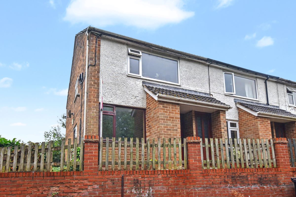 Property for Auction in West Yorkshire - 1 Salisbury Mews, Horsforth, Leeds, West Yorkshire, LS18 5QR