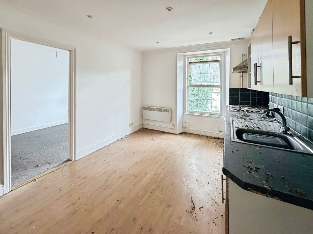 Property for Auction in South West - Flat 5 8 - 10 Abbey Road, Torquay, Devon, TQ2 5NA