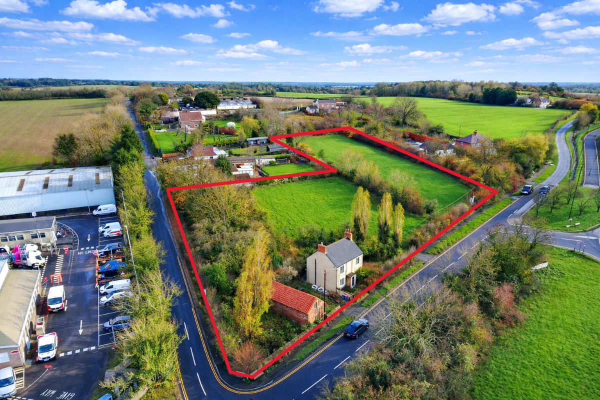 Property for Auction in South Yorkshire - Woodville Aston Common, Sheffield, South Yorkshire, S26 2AE
