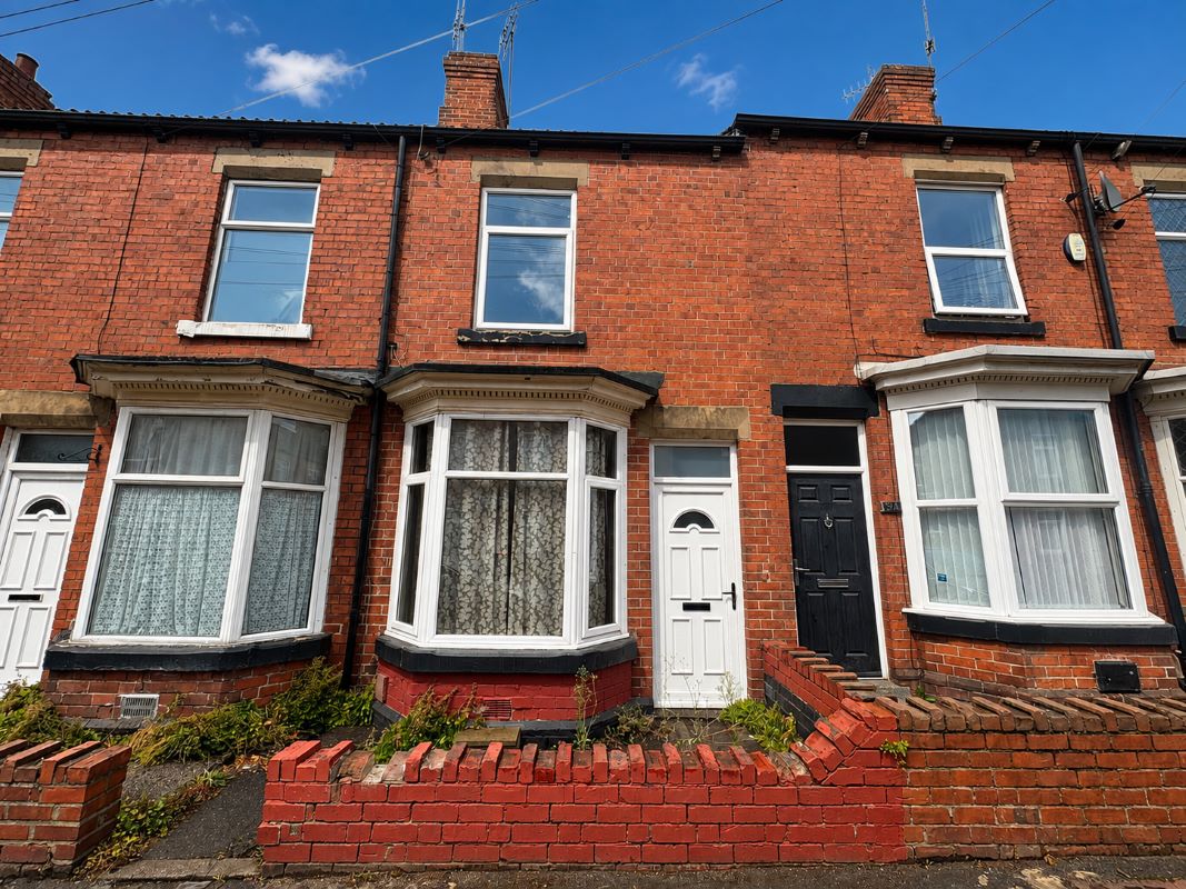 Property for Auction in South Yorkshire - 92 Goosebutt Court Parkgate, Rotherham, South Yorkshire, S62 6LG