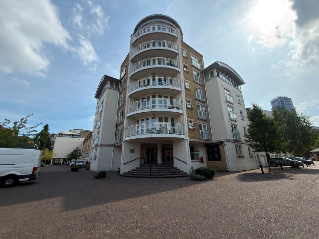 Property for Auction in London - Flat 5 Poplar House, 11 Woodland Crescent, London, SE16 6YJ