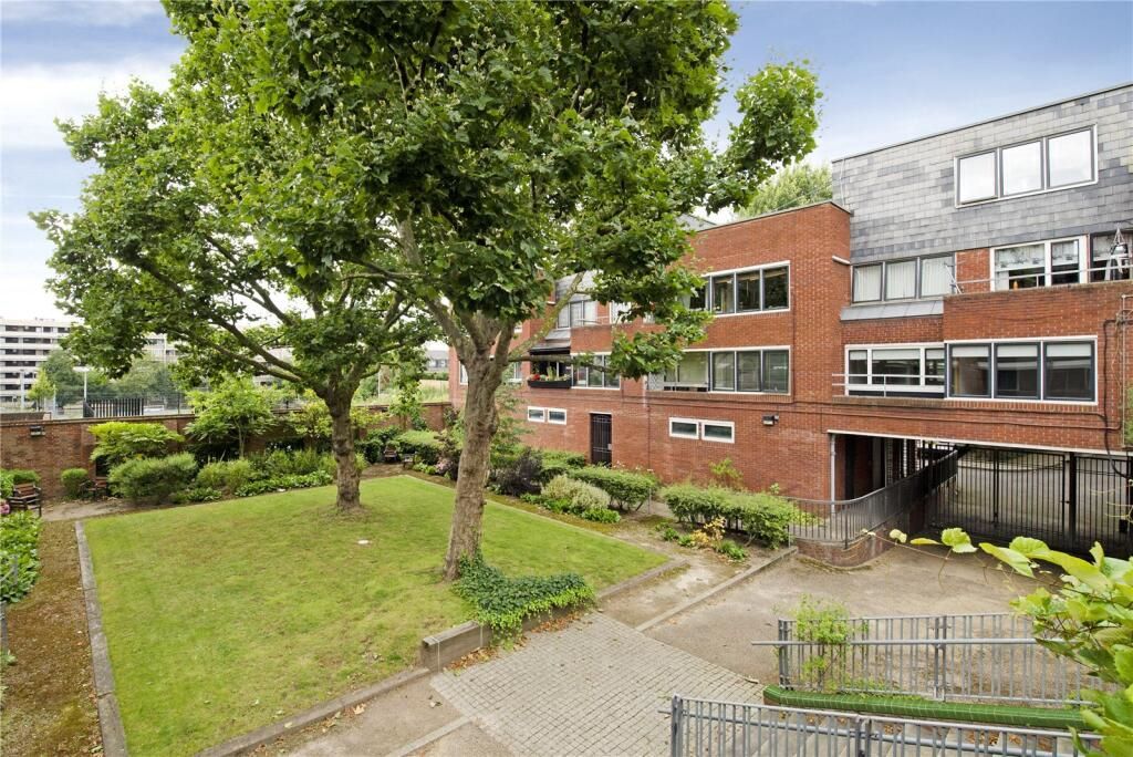 Property for Auction in Nottinghamshire & Derby - 3 Chalbury Walk, London, N1 9SY