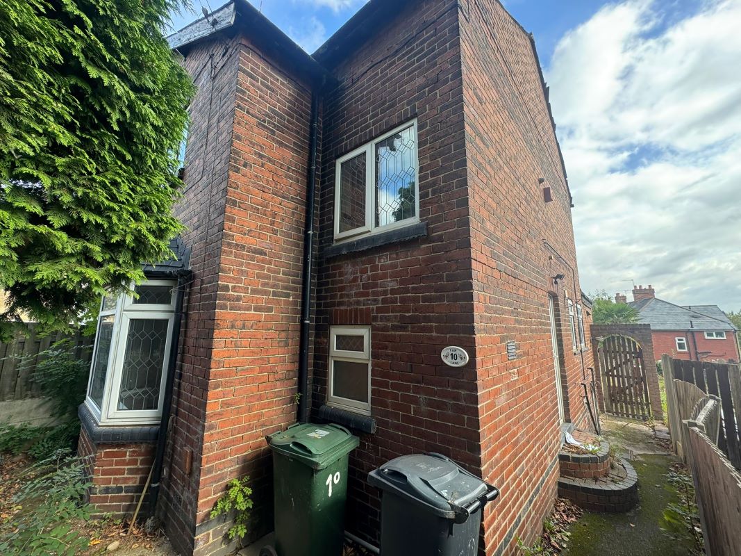 Property for Auction in South Yorkshire - 10 Far Lane, Rotherham, South Yorkshire, S65 2RZ