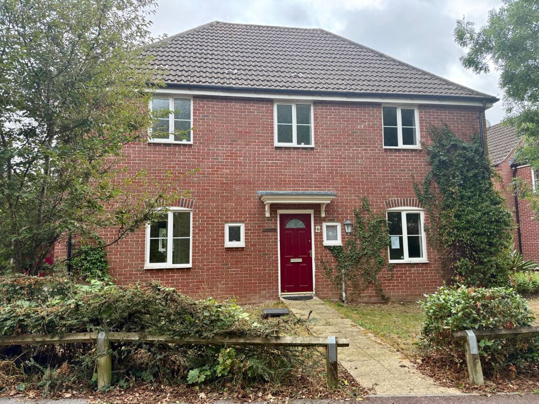 Property for Auction in South West - 6 Chivrick Close, Sturminster Newton, Dorset, DT10 1QJ