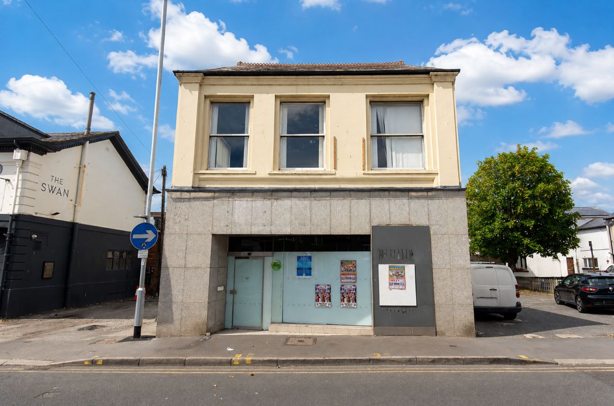 Property for Auction in South Yorkshire - 15-17 Russell Road, Rhyl, Clwyd, Clwyd, LL18 3BS