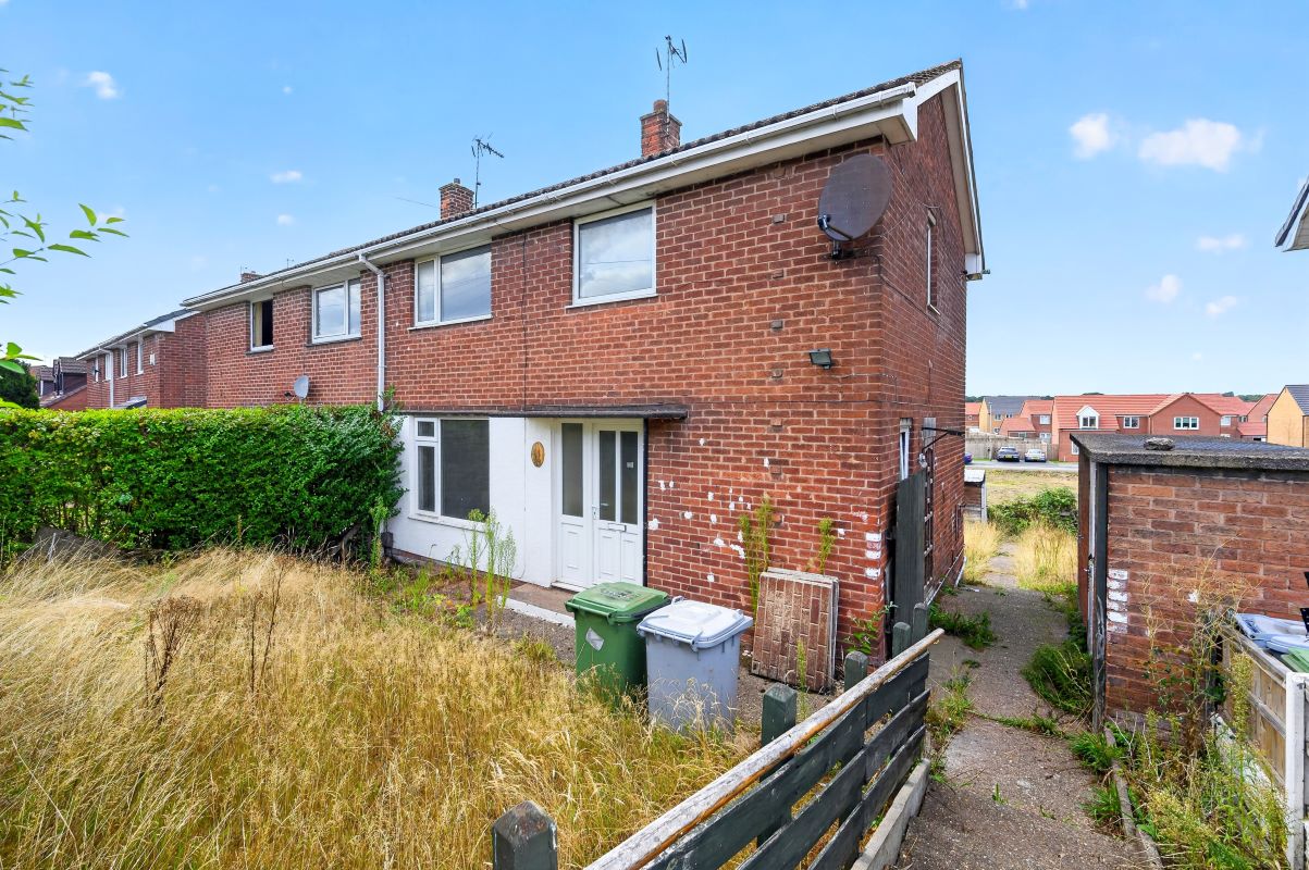 Property for Auction in Nottinghamshire & Derby - 23 Petersmith Drive New Ollerton, Newark, Nottinghamshire, NG22 9RZ