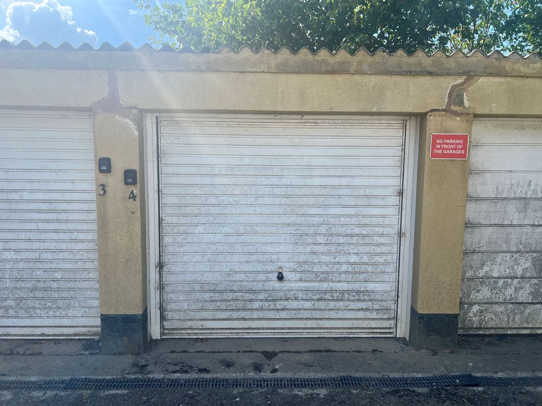 Property for Auction in South West - Garage 4 New Road Folly Gate, Okehampton, Devon, EX20 3AB