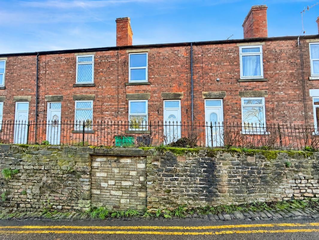 Property for Auction in Nottinghamshire & Derby - 9 Castle Hill Square, Worksop, Nottinghamshire, S80 1NR