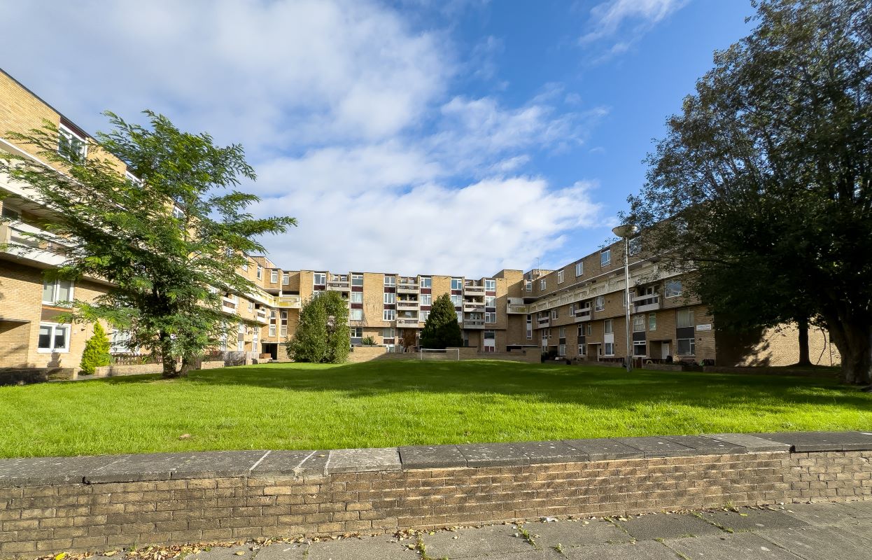 Property for Auction in North East - 105 Waterloo Walk, Washington, Tyne And Wear, NE37 3EN