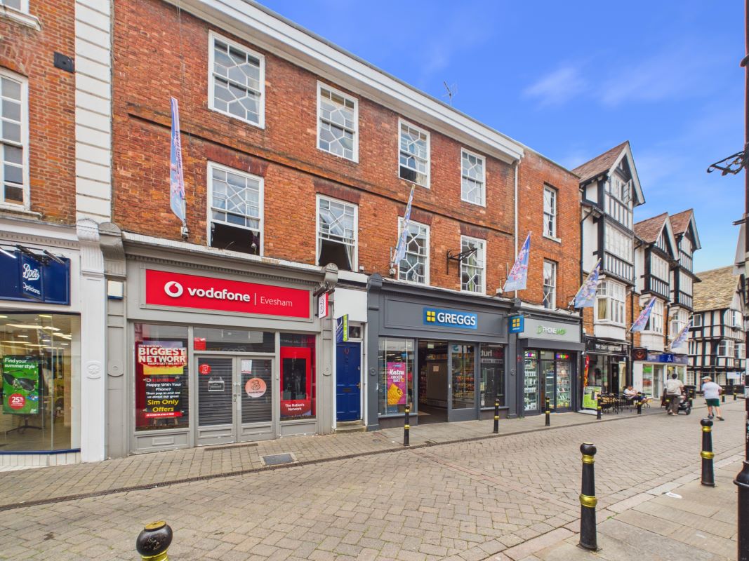 Property for Auction in Birmingham - 18B Bridge Street, Evesham, Worcestershire, WR11 4RR