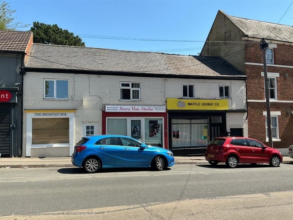 Property for Auction in South Yorkshire - 28B High Street, Wellingborough, Northamptonshire, NN8 4JZ