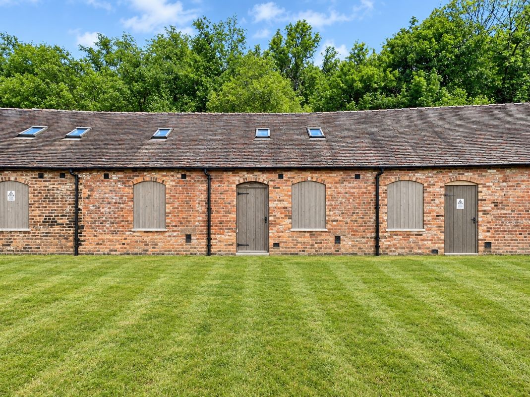 Property for Auction in Cheshire, Staffordshire & Shropshire - Barn 3 Consall Forge, Stoke-On-Trent, Staffordshire, ST9 0AJ