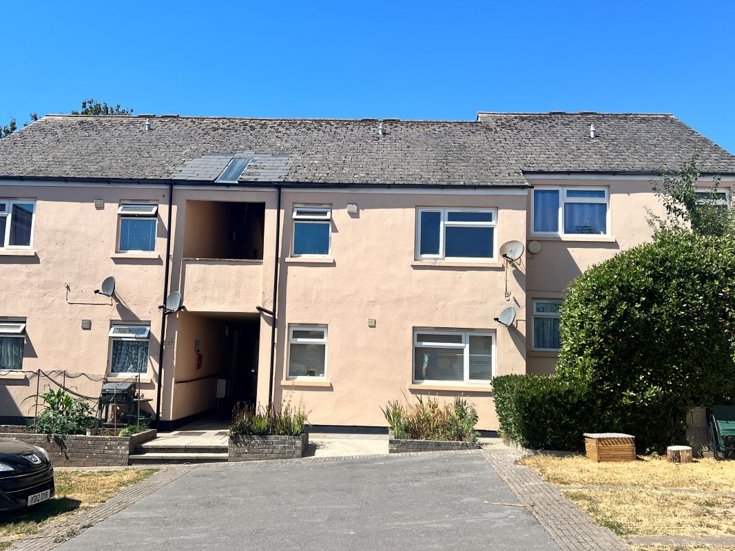 Property for Auction in South West - 26 Hurrell Court Hurrell Road, Kingsbridge, Devon, TQ7 1HT