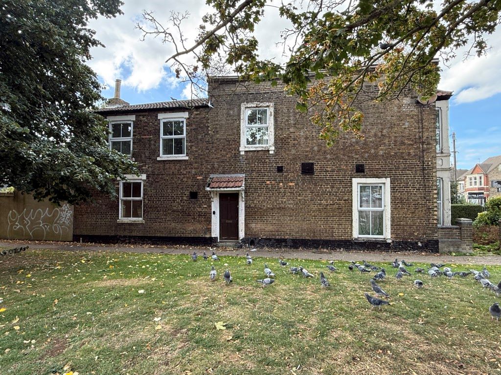 Property for Auction in East Anglia - 8 Oundle Road, Peterborough, Lincolnshire, PE2 9PA