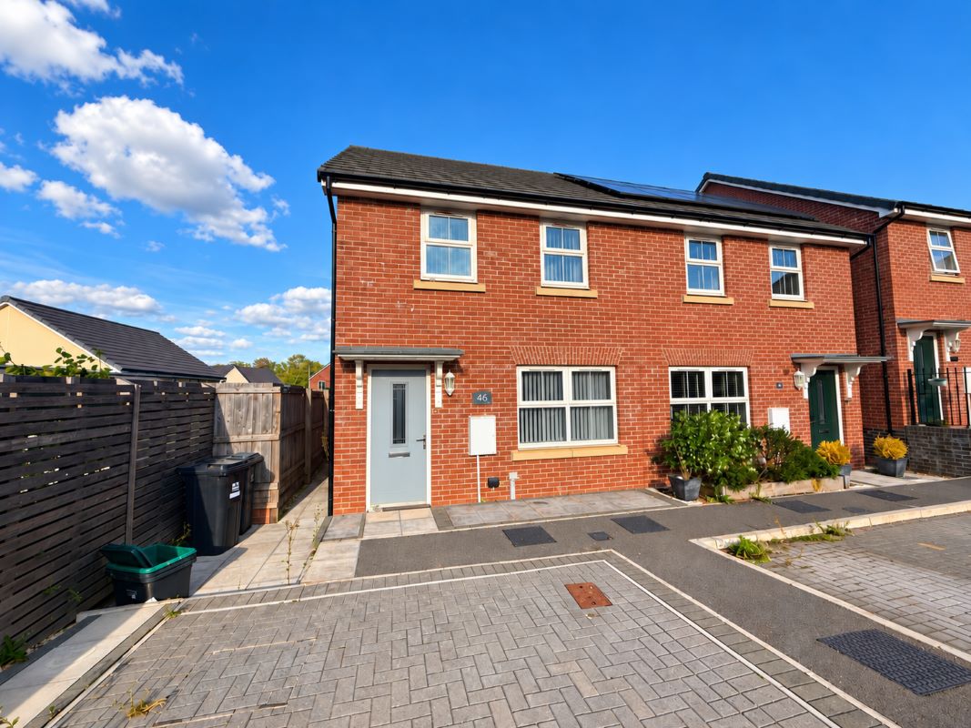 Property for Auction in South West - 46 Enterprise Avenue, Tiverton, Devon, EX16 4FP