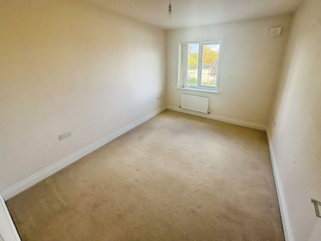 22 Eaton Court Trent Road, Nuneaton, Warwickshire, CV11 6JF photo 5