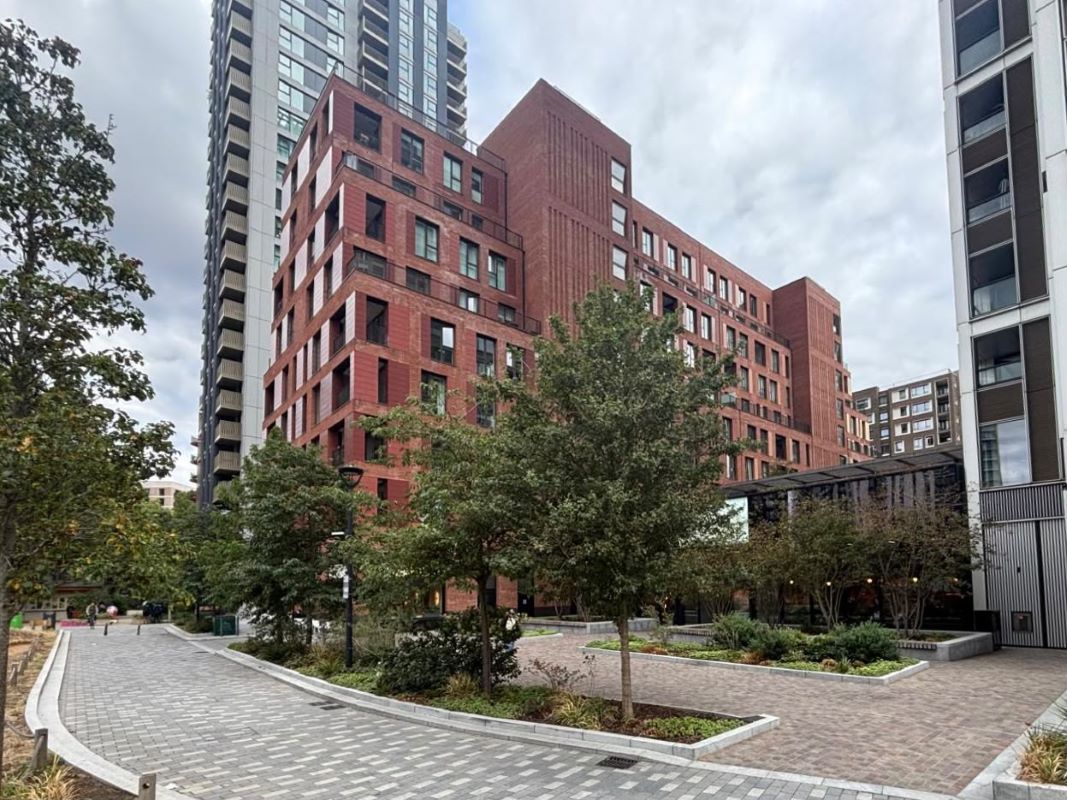 Property for Auction in London - Apartment 404 Weymouth Building, 2 Deacon Street, London, Southwark, SE17 1GB