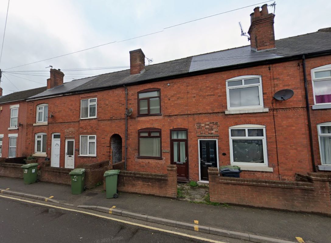 Property for Auction in Nottinghamshire & Derby - 16 Leabrooks Road, Alfreton, Derbyshire, DE55 4HB