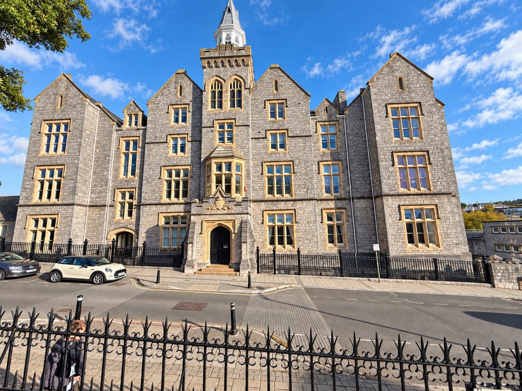 Property for Auction in South West - Flat 2 Castle Chambers, Torquay, Devon, TQ1 4BT
