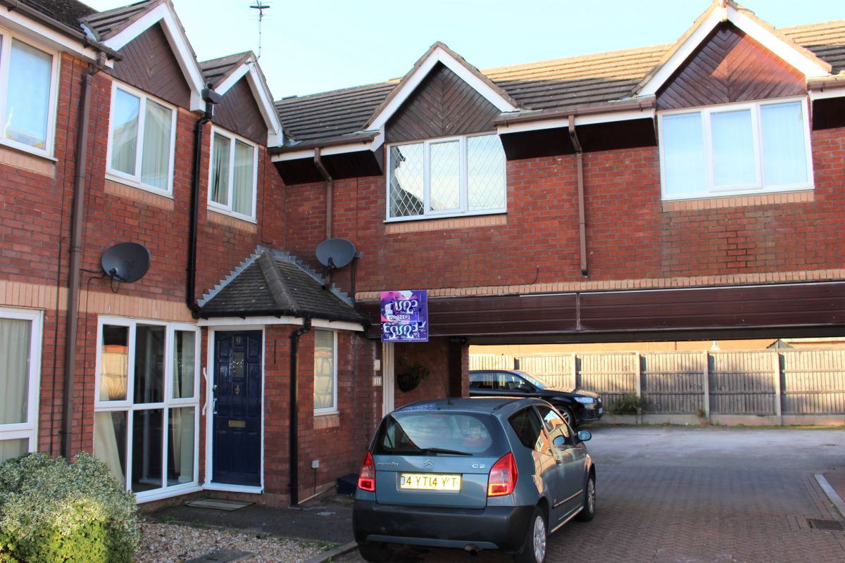 Property for Auction in North West - 11 Meadowcroft, Lytham St Annes, Lancashire, FY8 3BF