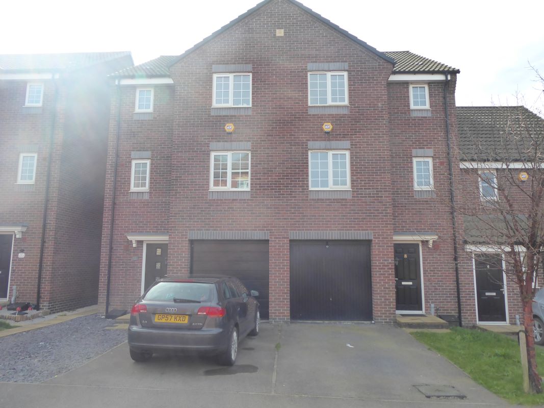 Property for Auction in Chesterfield & North Derbyshire - 8 Bellamy Drive Kirkby-In-Ashfield, Nottingham, Nottinghamshire, NG17 8SL