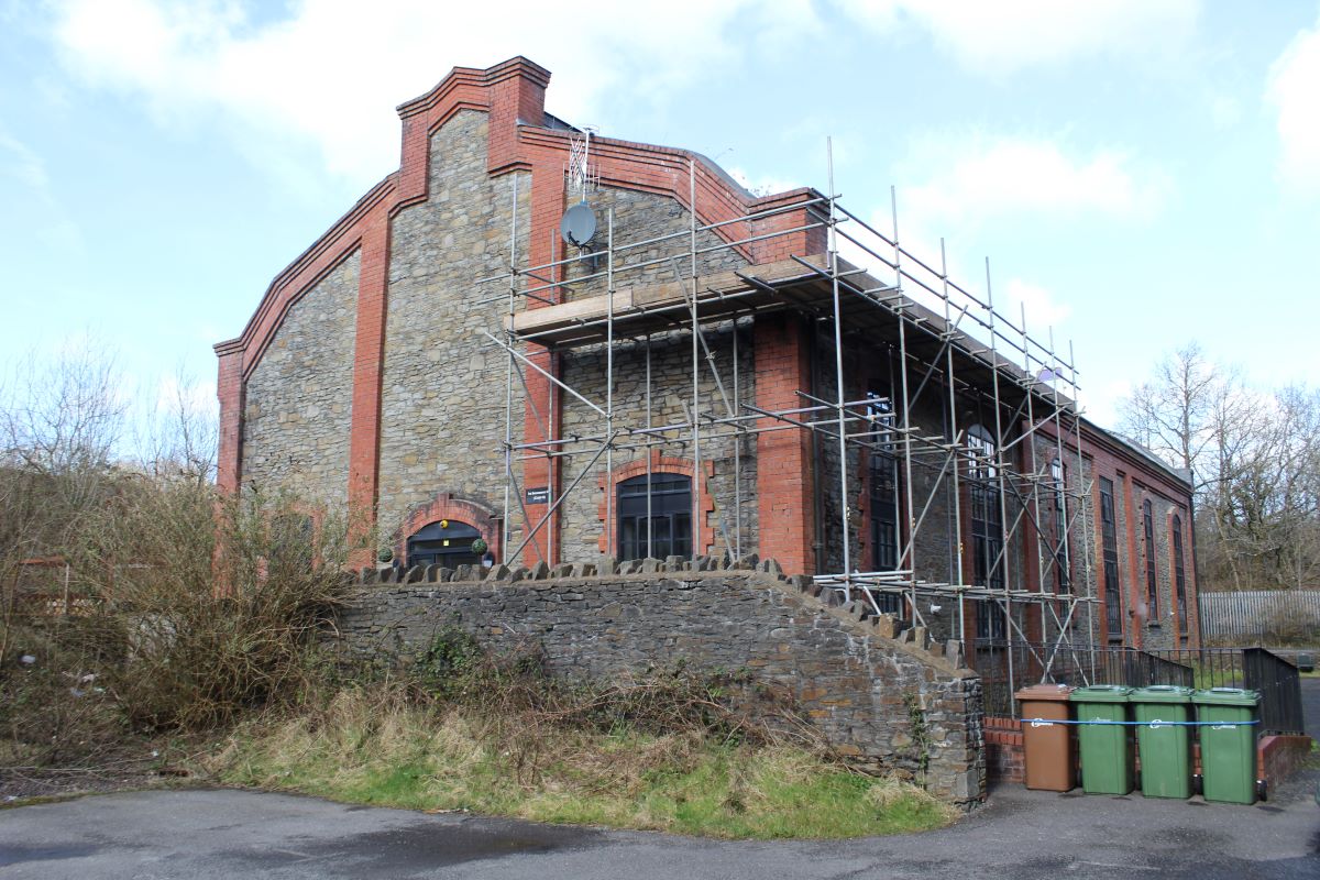 Property for Auction in Wales - Flat 5 The Engineering Hall Winding Wheel Lane, Hengoed, Mid Glamorgan, CF82 6AL