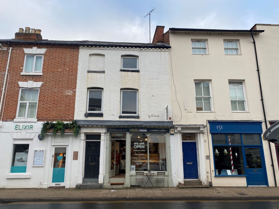 Property for Auction in Coventry & Warwickshire - 129 Regent Street, Leamington Spa, Warwickshire, CV32 4NX