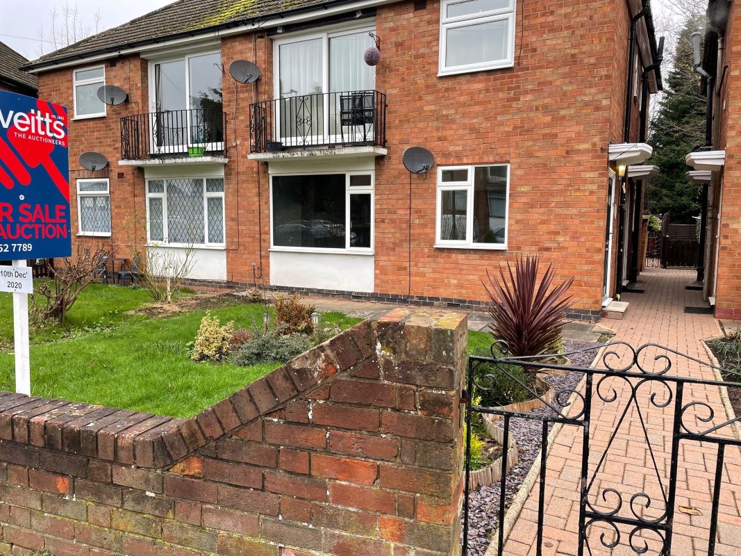 Property for Auction in Coventry & Warwickshire - 214 Sunnybank Avenue Stonehouse Estate, Coventry, West Midlands, CV3 4DT